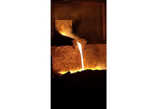 On site video of electric arc furnace smelting